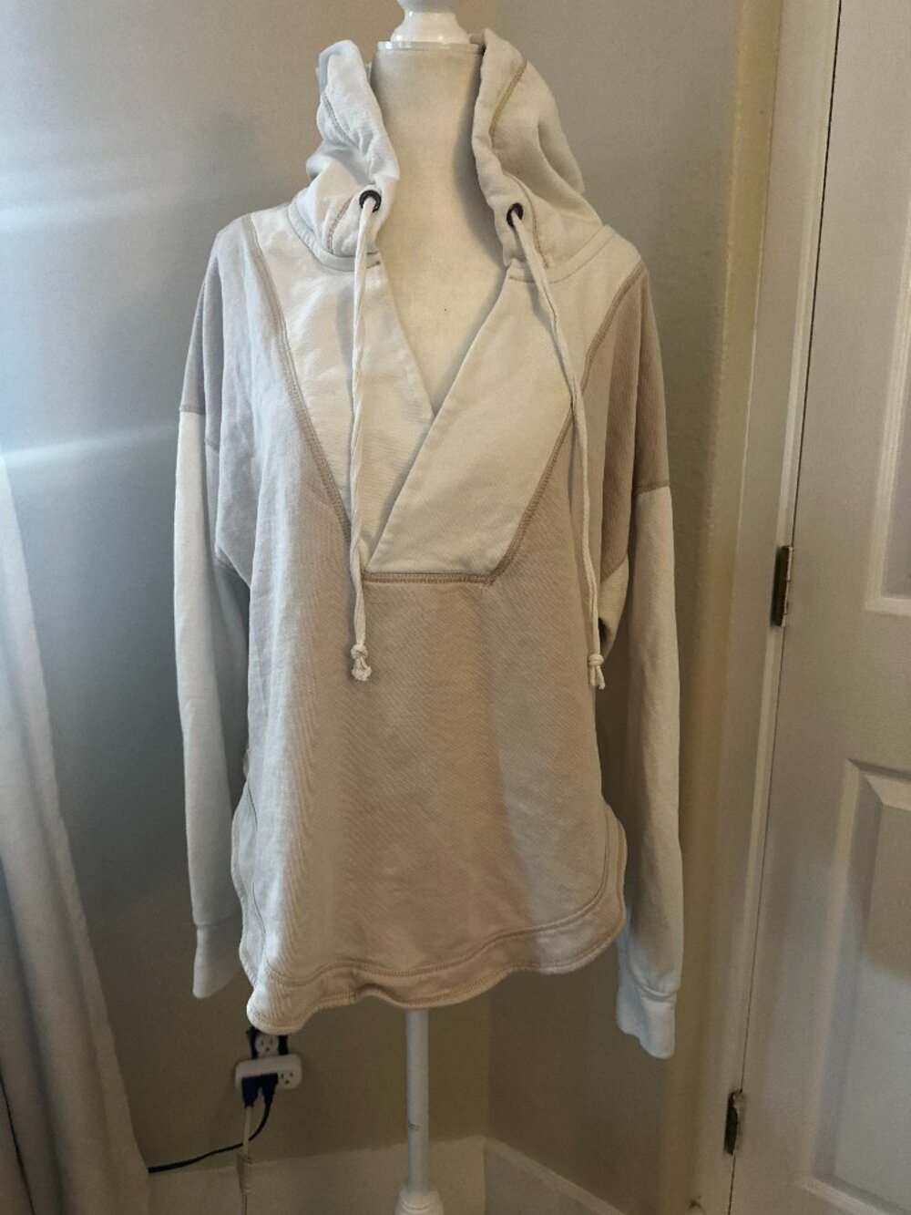Anthropologie Pilcro Colorblock V-Neck Pullover Hoodie Tunic Neutral Size M